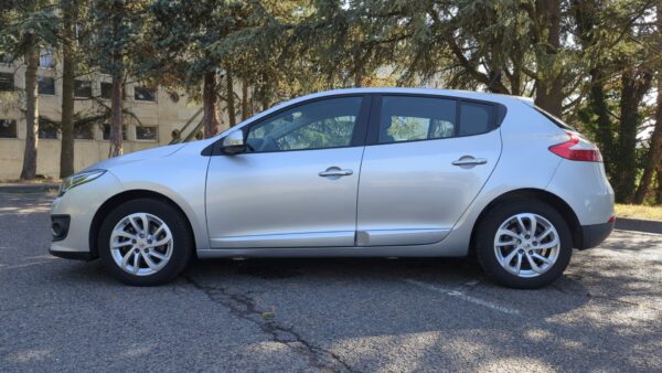 Renault Mégane Expression 1.5 dCi 110 EDC6 – 2013 – 107 225 km – Boîte Auto – Image 3