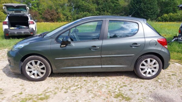 Peugeot 207 Premium – 1.6 VTi 120 ch BVA – Image 4