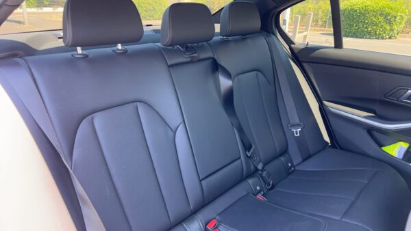 BMW Serie 3 Pack M - 318i 156 BVA 2024 Essence – Image 7