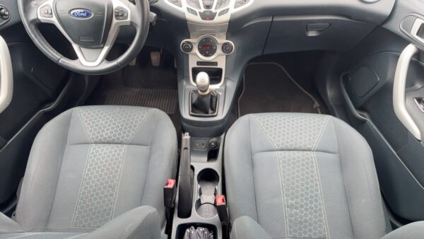 Ford Fiesta Titanium - 1.4 TDCi 70 2012 Diesel – Image 18