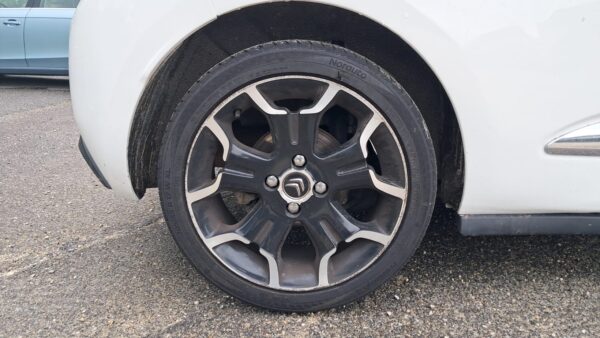 Citroen DS3 Sport Chic - 1.6 THP 155 2015 Essence – Image 4