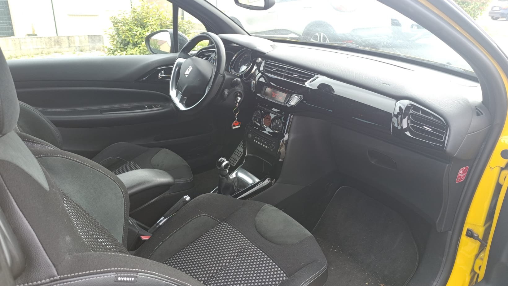 Citroen DS3 So Chic - 1.6 VTi 120 2011 Essence – Image 10