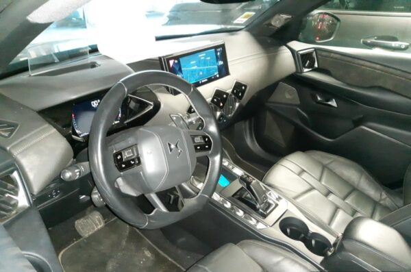 DS 3 Cross back Pure Tech 130 EAT8 Grand Chic Essence Automatique 2019 – Image 2