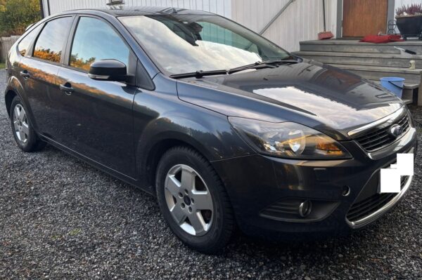 Ford Focus 1.6 TDCI 90 ch Trend – Image 2
